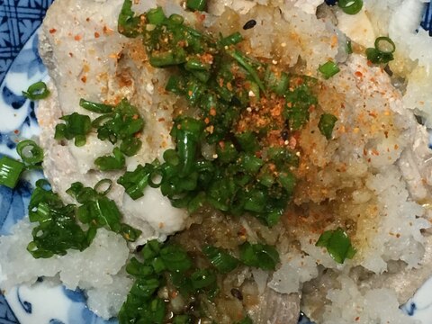 ゆでた豚薄切り肉のおろし酢醤油がけ